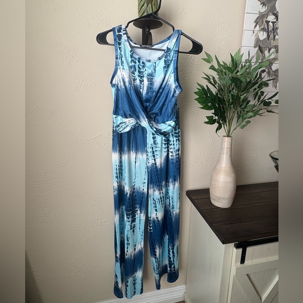 Blue Tie-Dye 2 piece set. Pants and crop top.